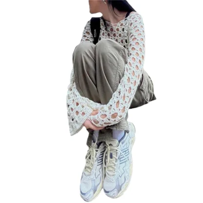 Hollow Out Long Sleeve Crop Top - Image 4