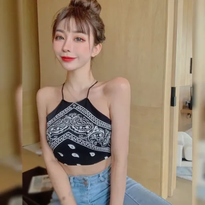 Hanging Neck Sexy Crop Top - Image 3