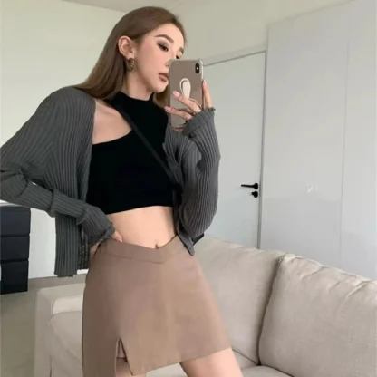 Asymmetrical Neckline Crop Top - Image 5