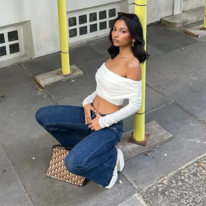 Elegant Off-shoulder Crop Top - Image 3