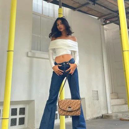 Elegant Off-shoulder Crop Top - Image 4